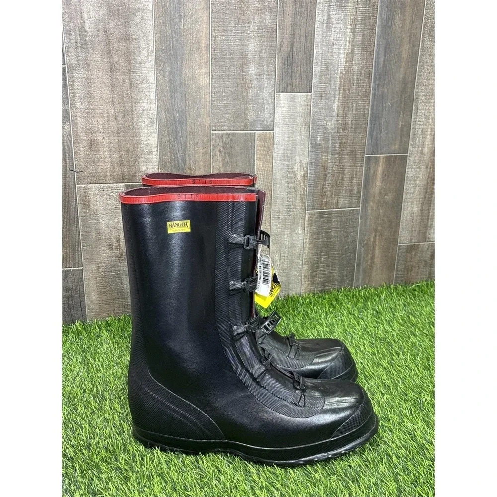 Men's Black Rain & Snow Boots with Red Trim. Nwt